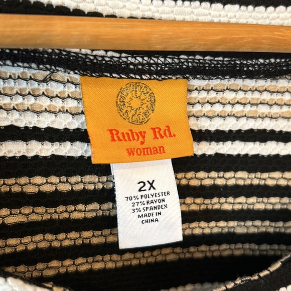 Ruby rd beige white black striped drawstring shirt size 2x hoodie pocket - Picture 3 of 5